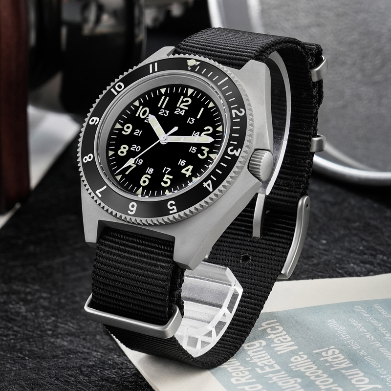 นาฬิกาควอตซ์ Watchdives รุ่น W - Accessories With Watch บทวิจารณ์และราคา